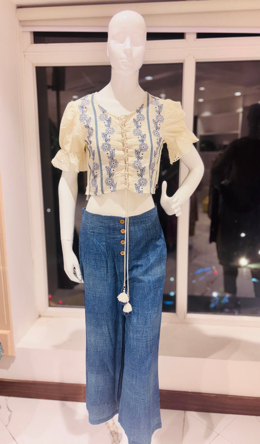 Chic and contemporary pantsuit in pure cotton