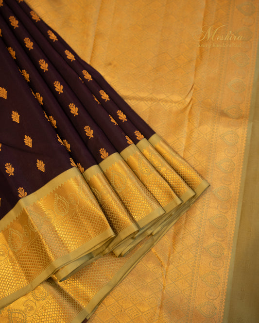 Regal violet and green Gold Kanchivaram silk saree with Intricate Zari Work