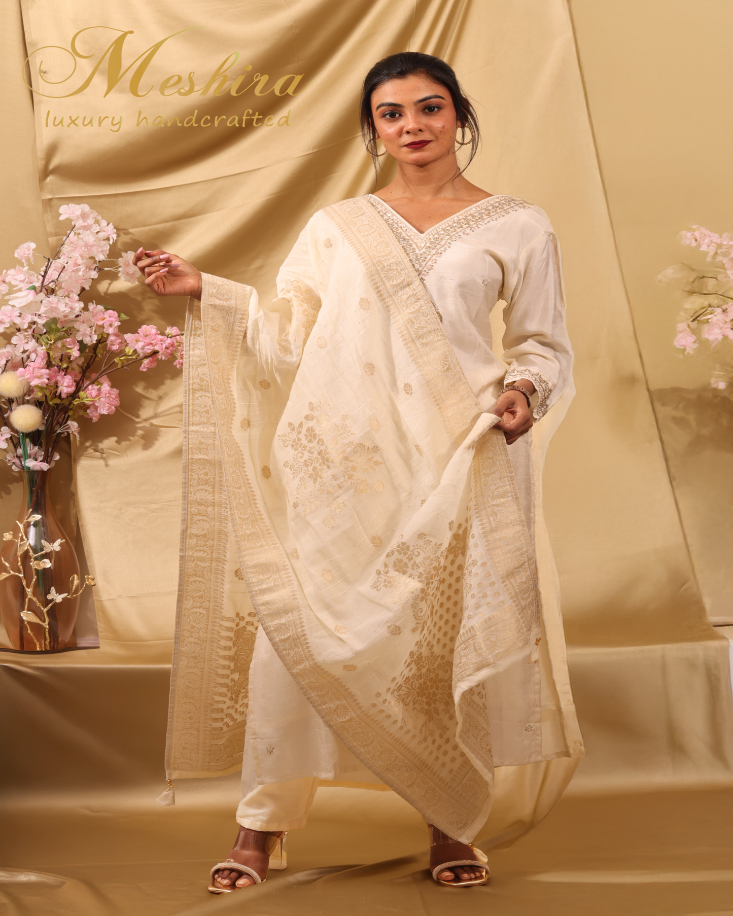 Elegant Off-White Embroidered Kurta Set