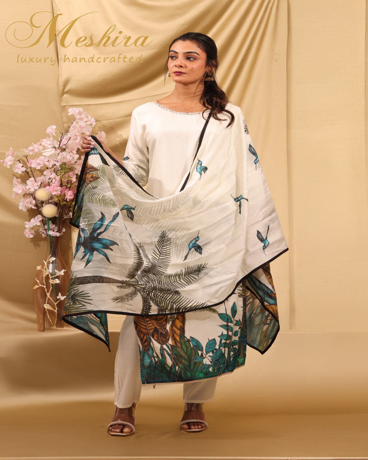 Tropical Grace in Ivory