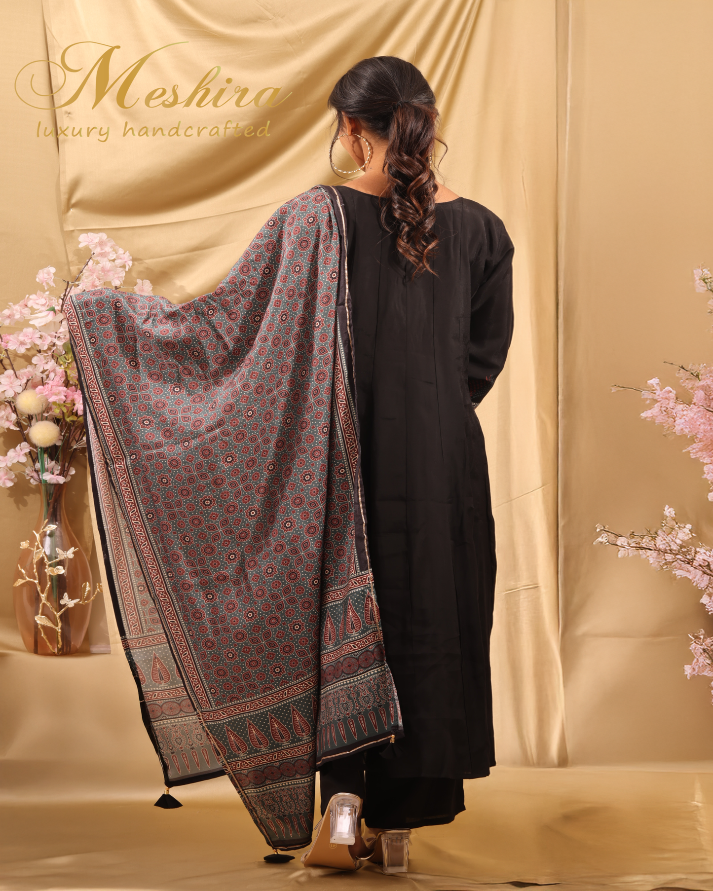 Elegant Black Printed Kurta Set