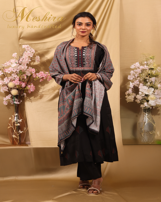 Elegant Black Printed Kurta Set