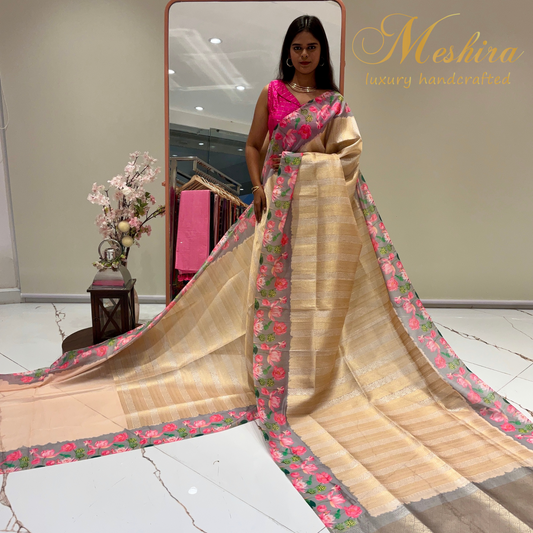 Champagne Rose Charm