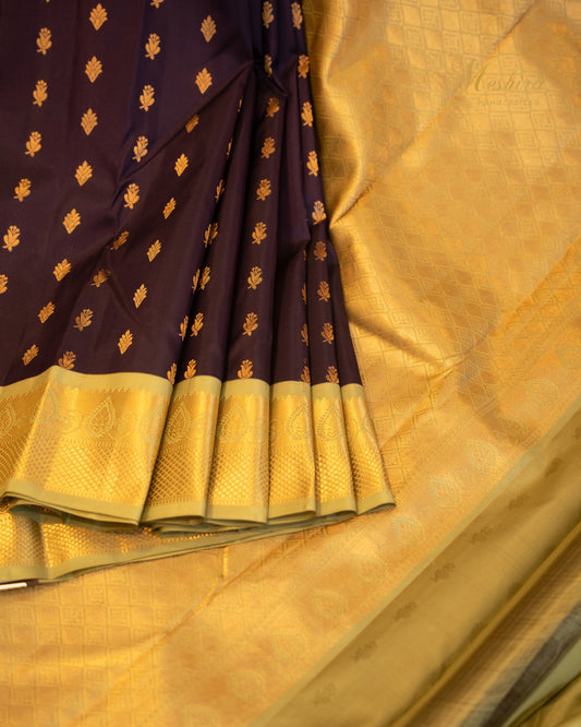 Regal violet and green Gold Kanchivaram silk saree with Intricate Zari Work